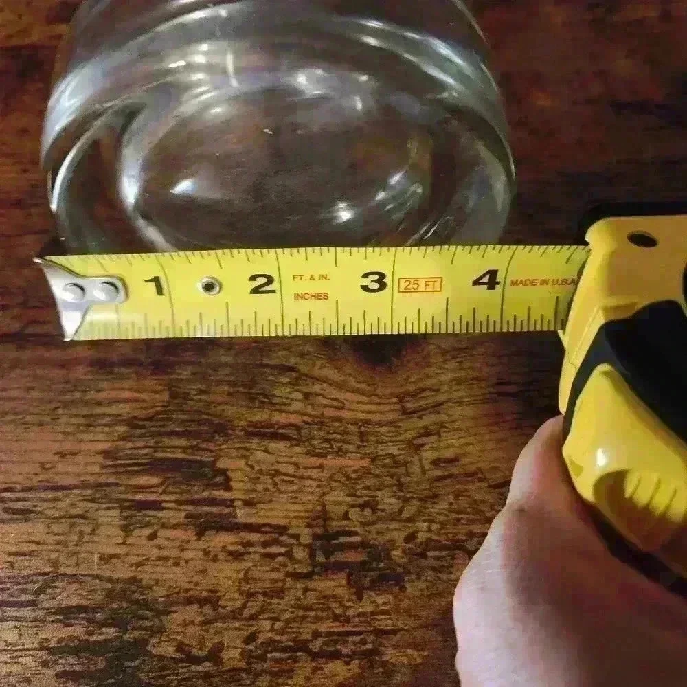 Vintage Clear Glass Liquor Decanter With Cut Fern Pattern No stopper - Picture 7 of 10